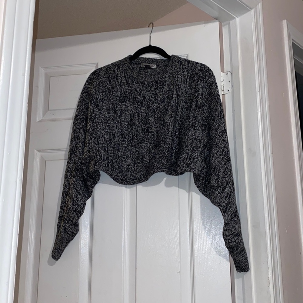 Grey cropped sweater
